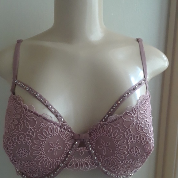 Victoria secret Bra - Picture 2 of 3